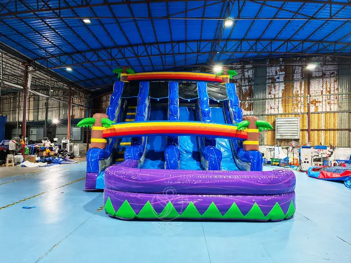 Triple lane water slide