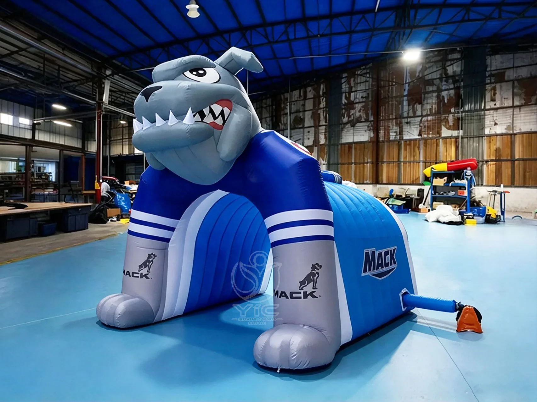 Football Team Spirit Inflatable Tunnel product photo 3
