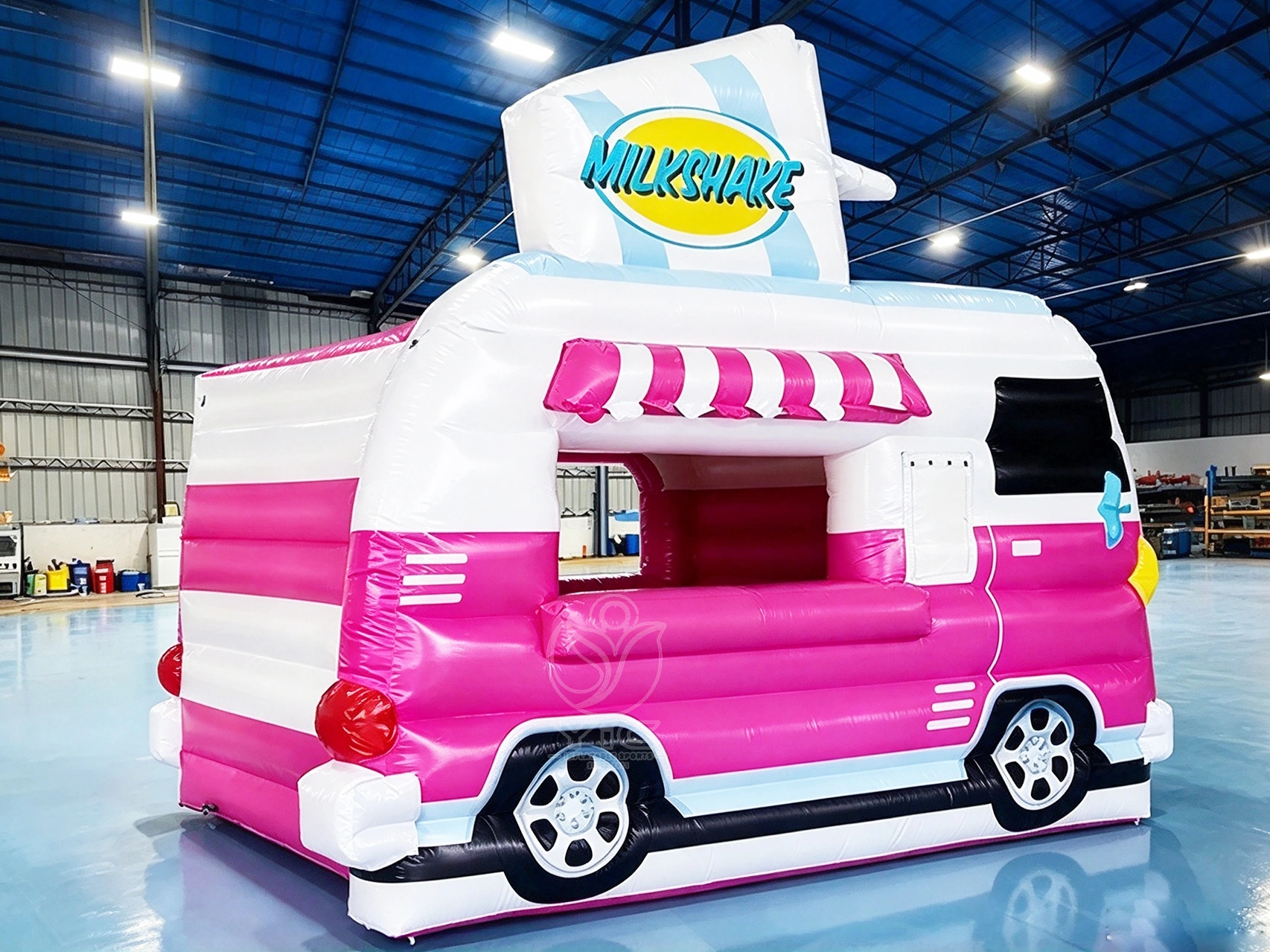 Blow up concession stand product photo 4