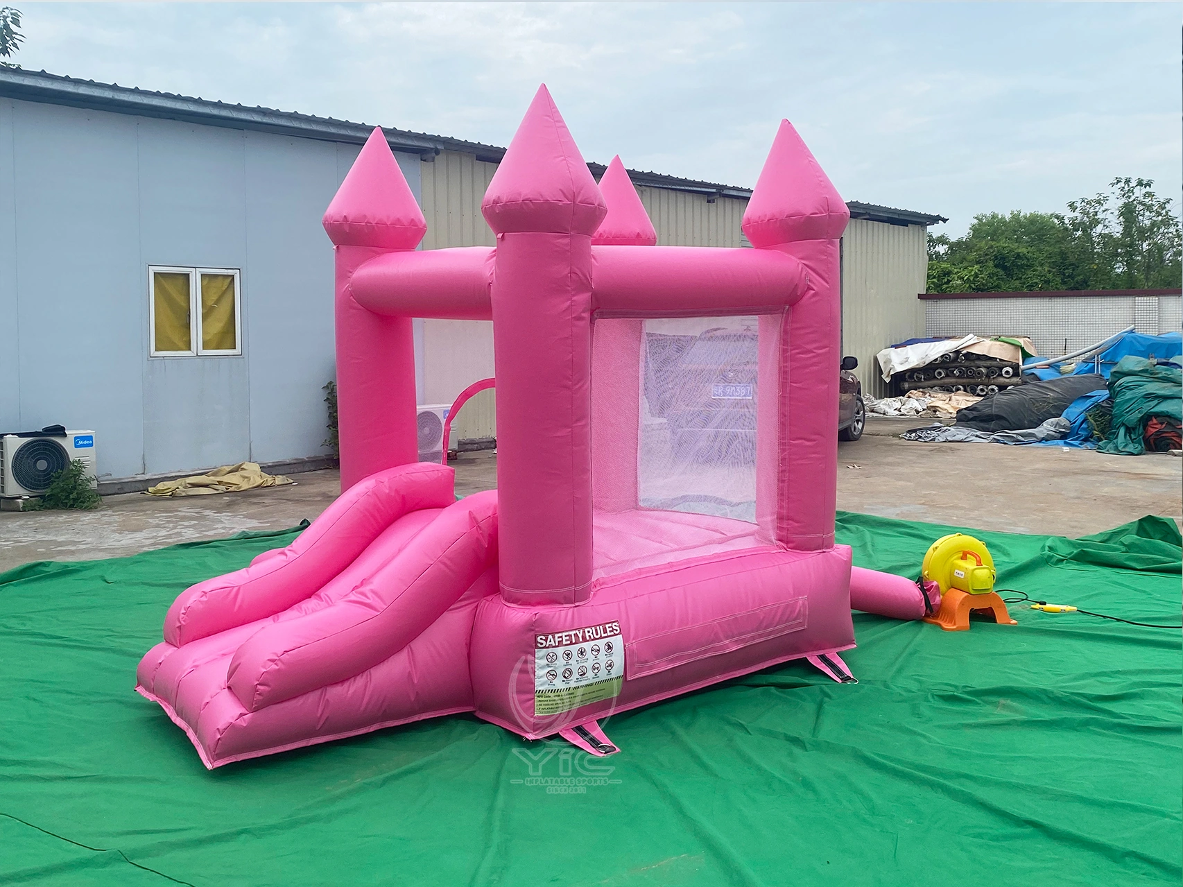 Small bounce house with ball pit product photo 4