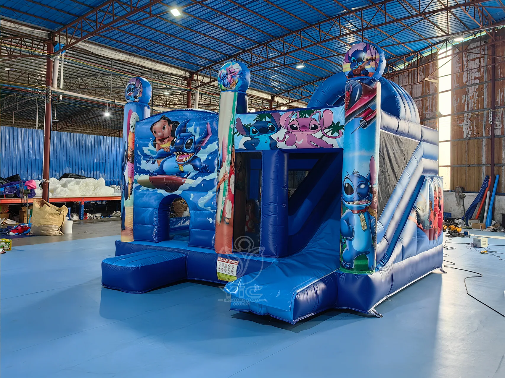 Lilo and stitch bouncy castle product photo 2
