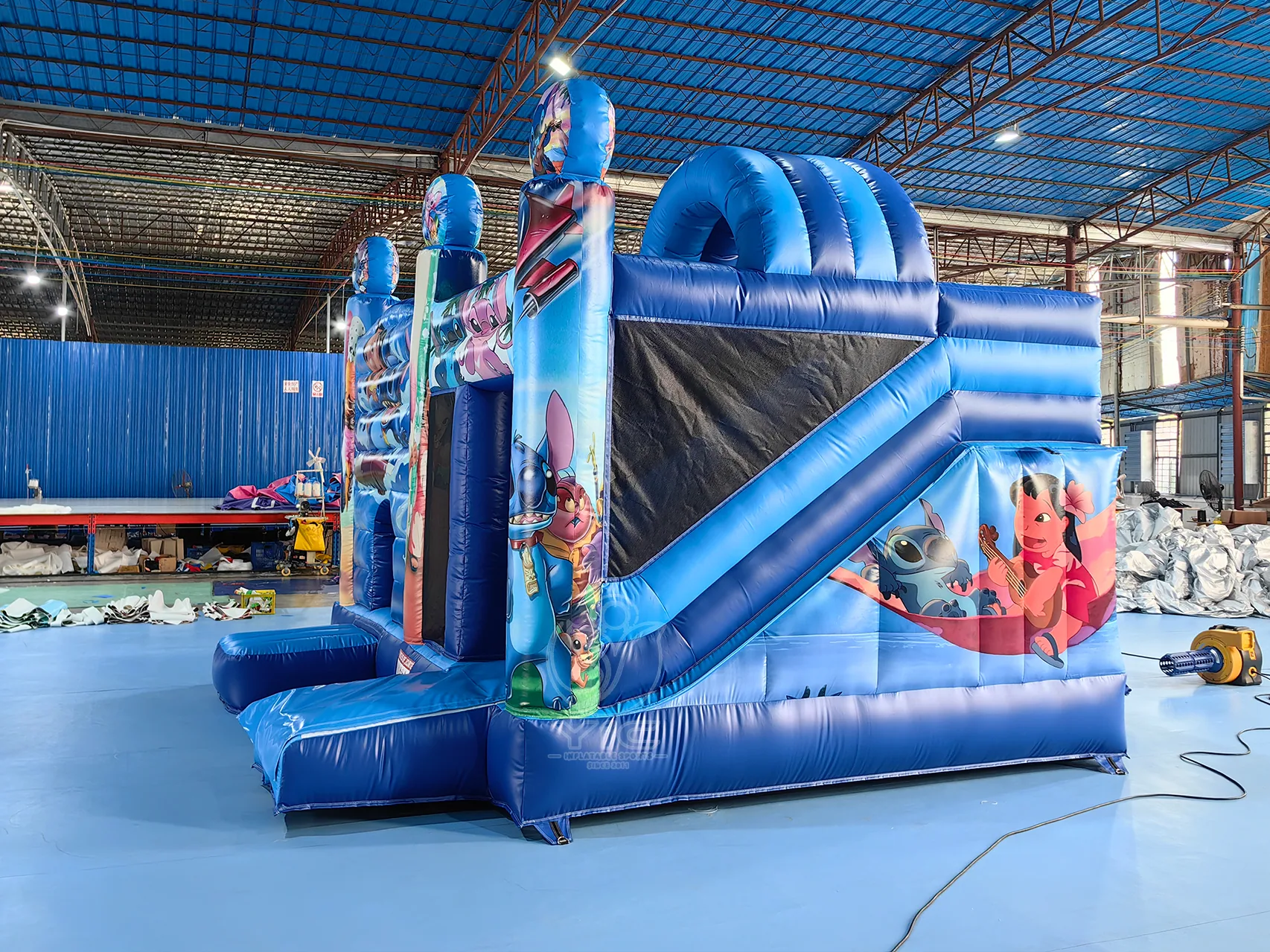 Lilo and stitch bouncy castle product photo 4