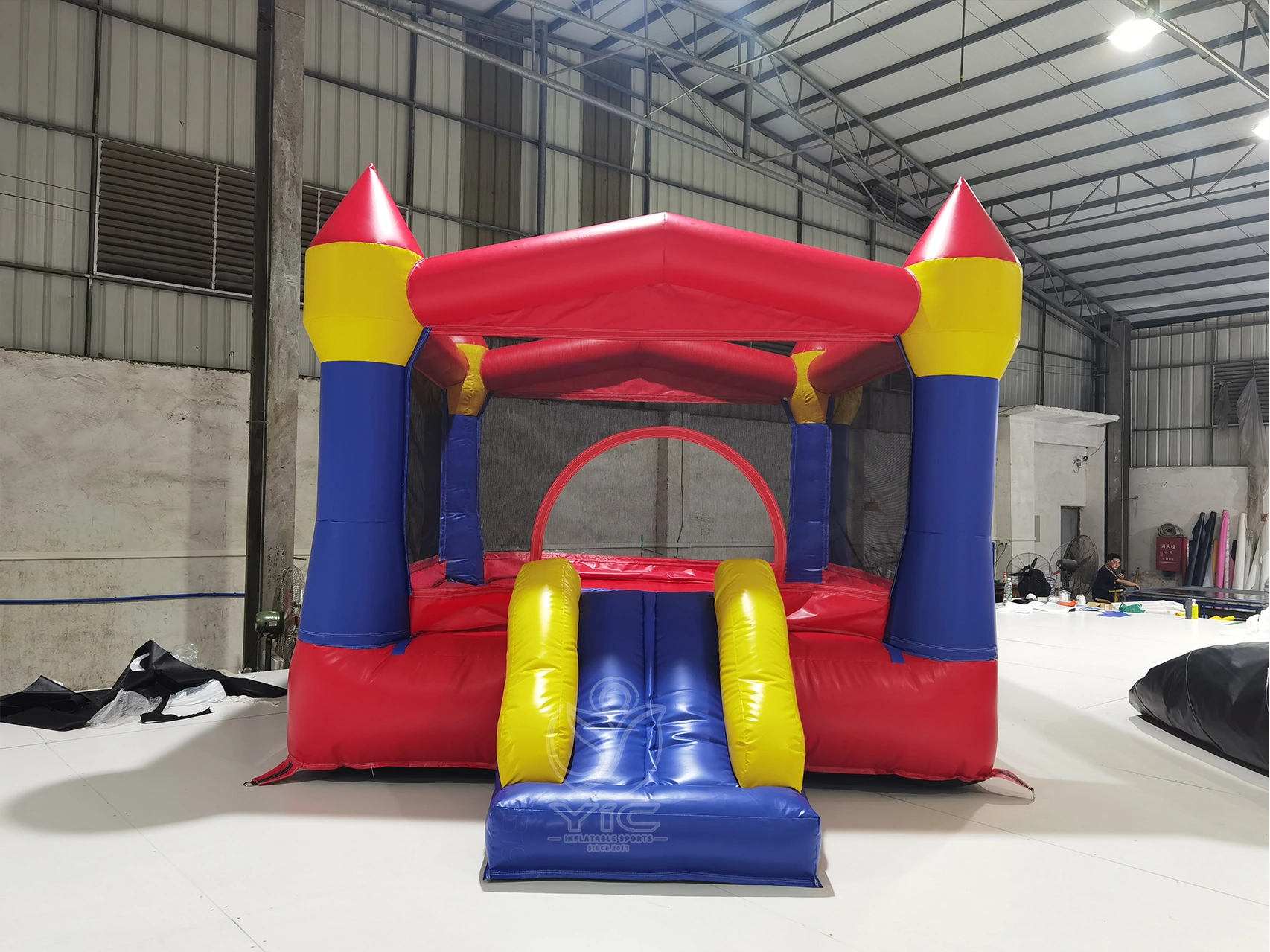 Heavy duty inflatable bounce house product photo 2