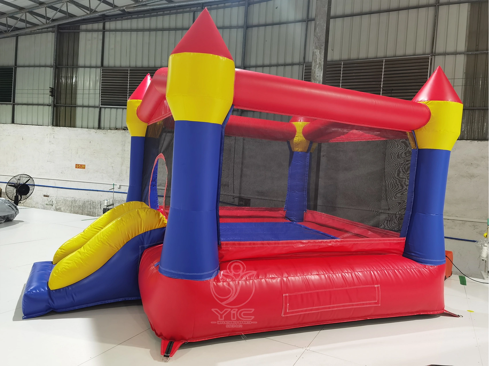 Heavy duty inflatable bounce house product photo 4