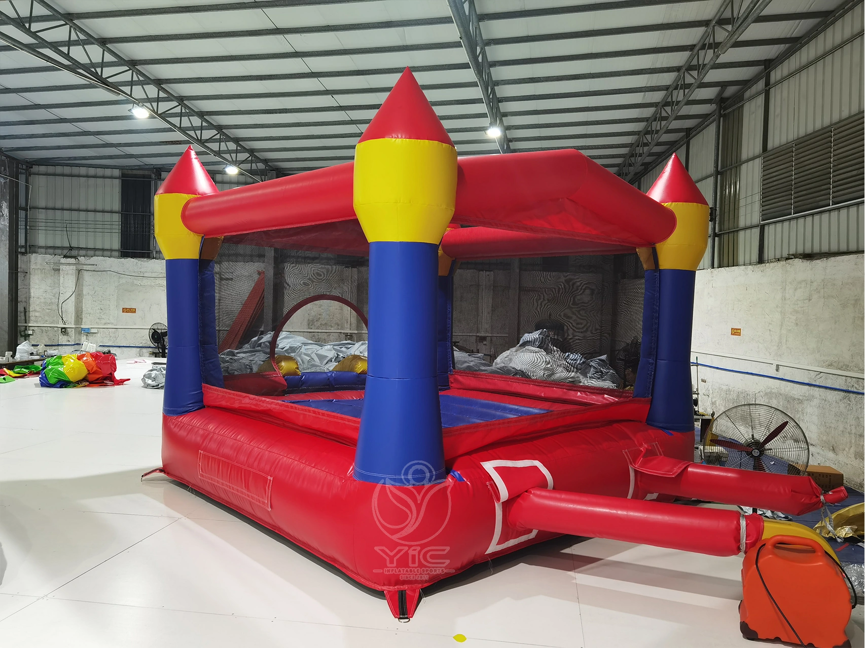 Heavy duty inflatable bounce house product photo 5