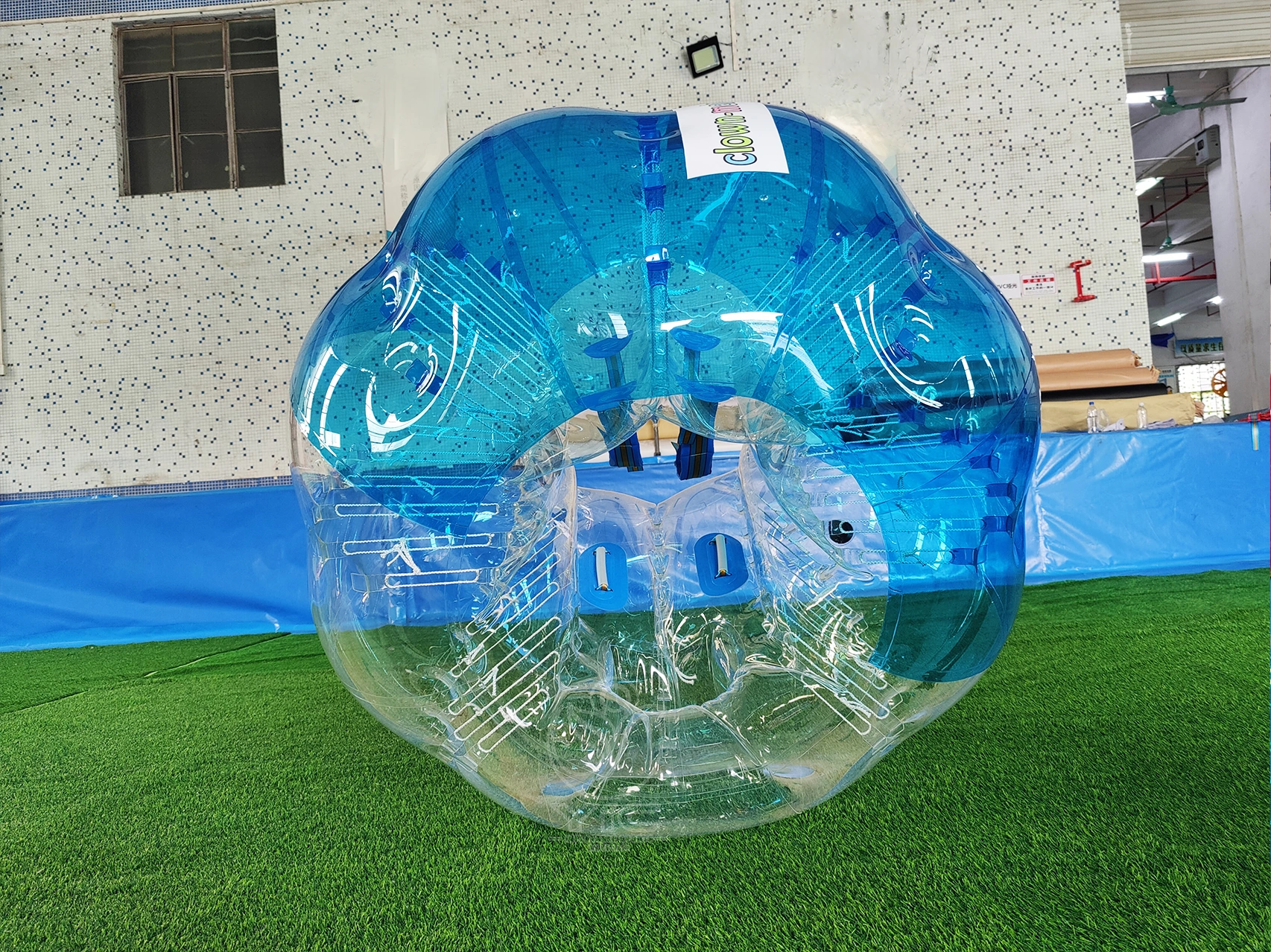 Inflatable zorb ball
