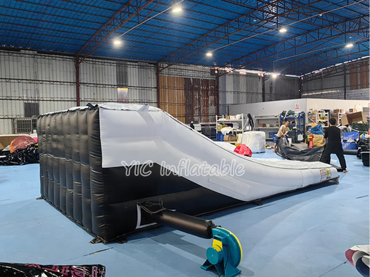 Inflatable landing ramp product photo 4