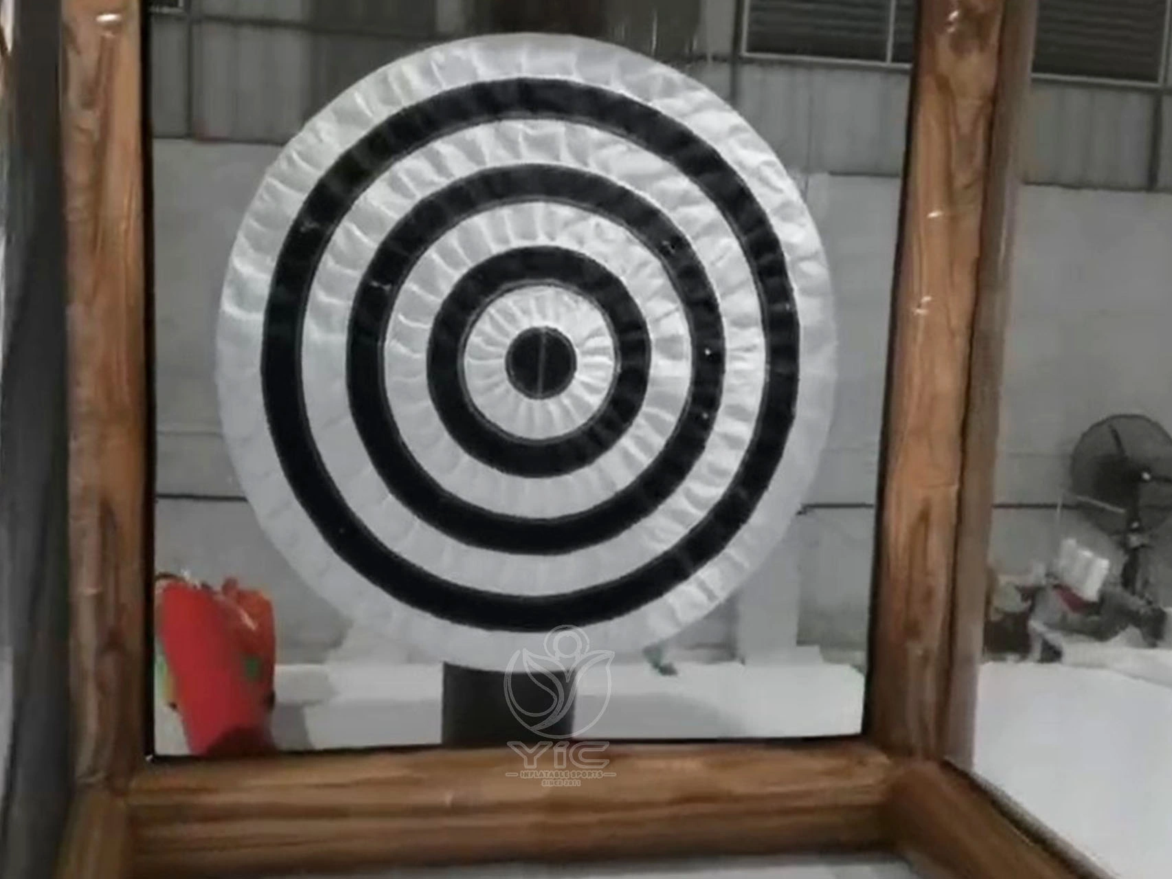 Axe throwing inflatable game product photo 5