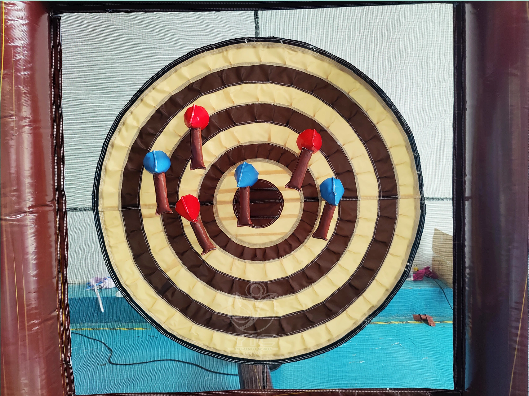 Dual axe throwing inflatable product photo 5