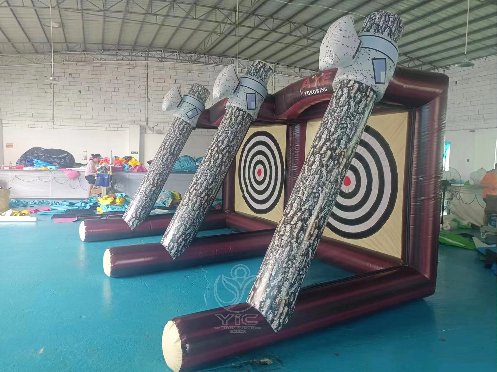 Inflatable axe throwing product photo 2