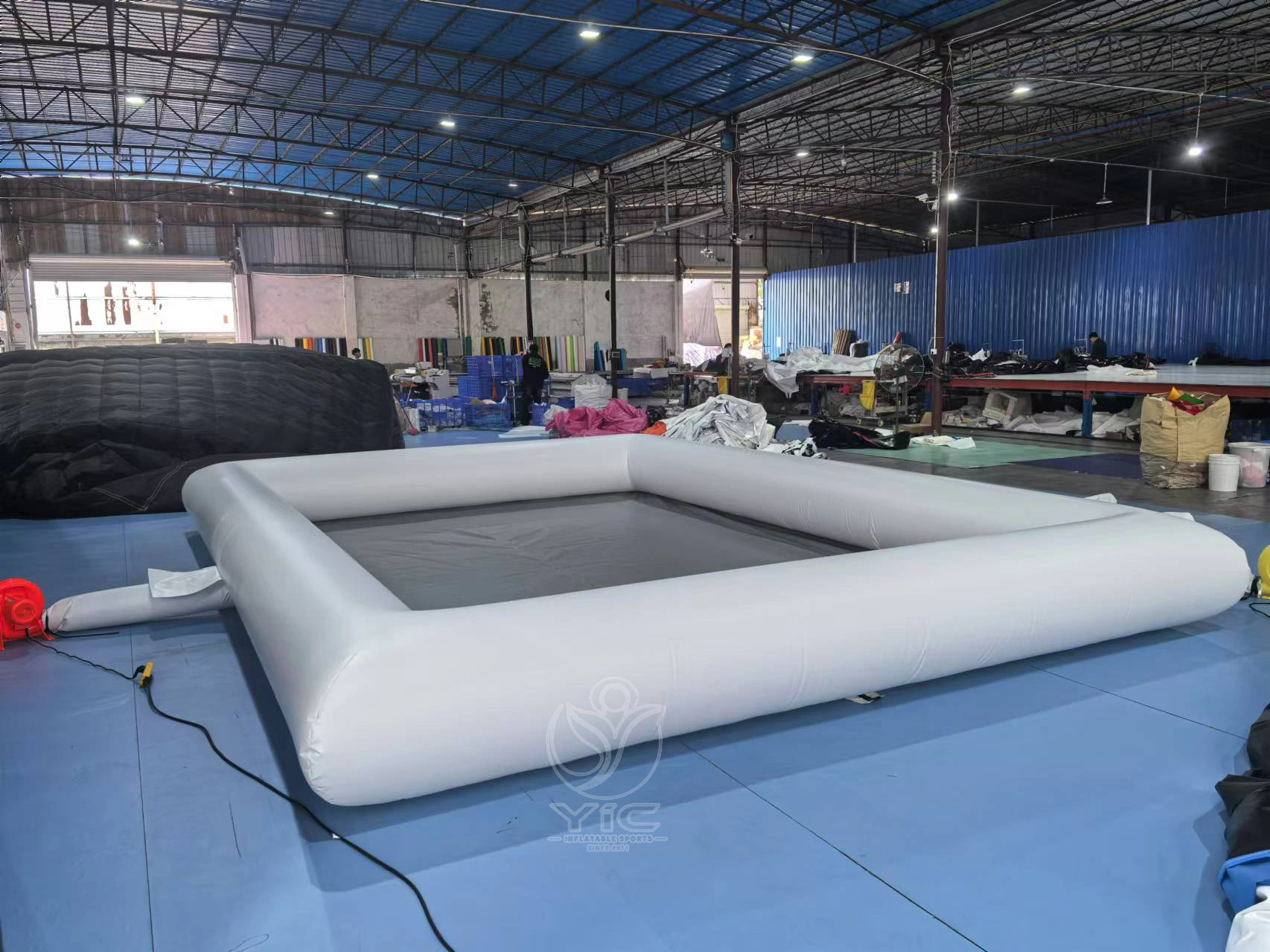 Inflatable foam party pit product photo 3