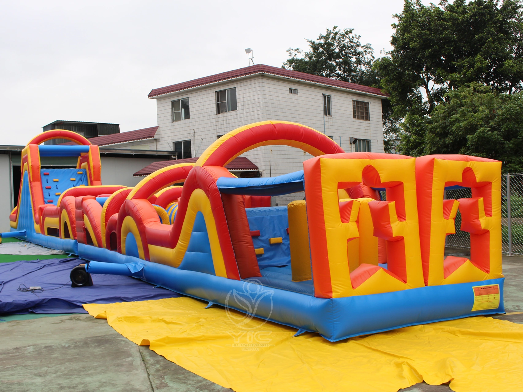 Big obstacle course bounce house product photo 2