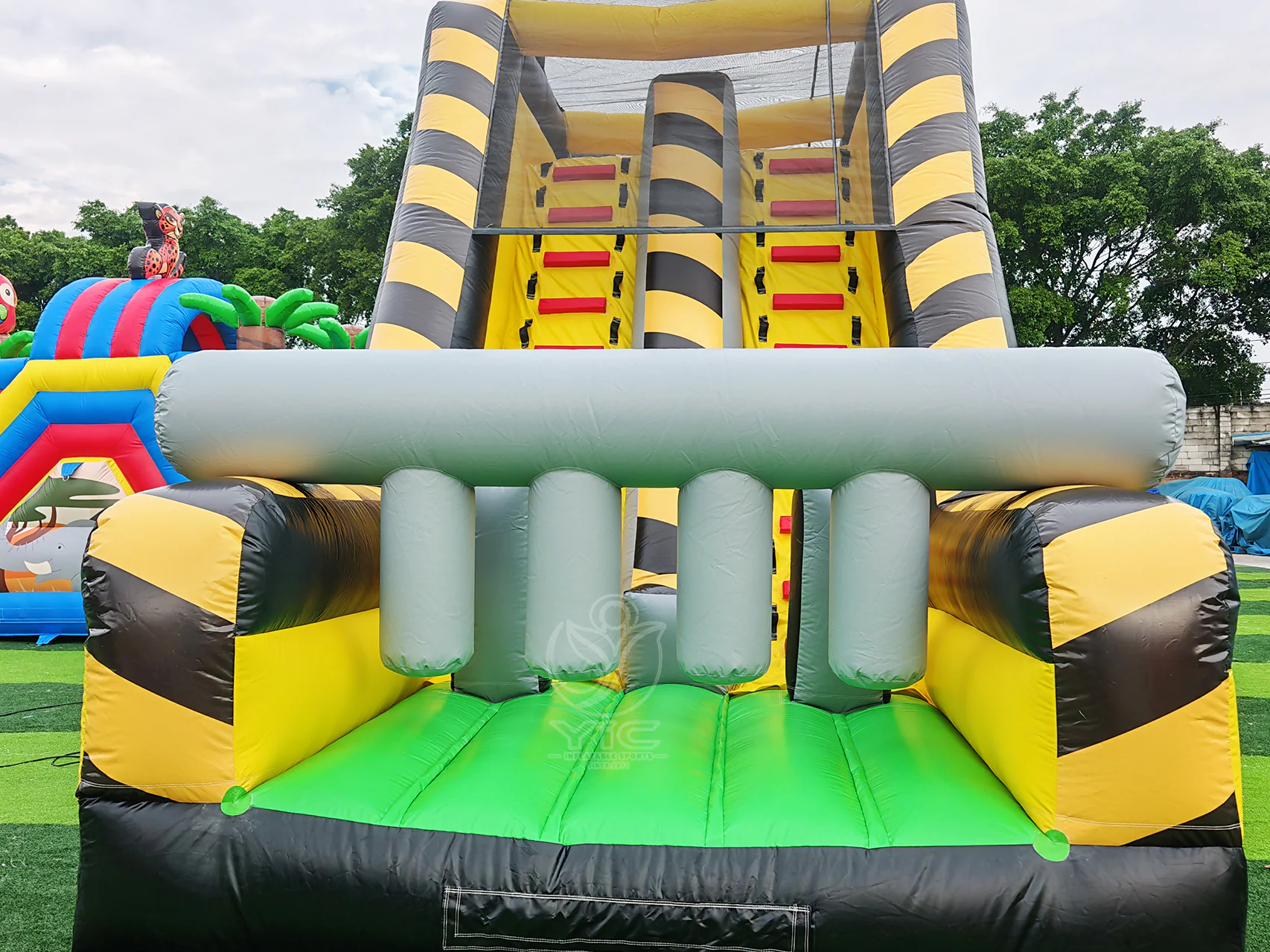 Obstacle course bounce house with slide product photo 4