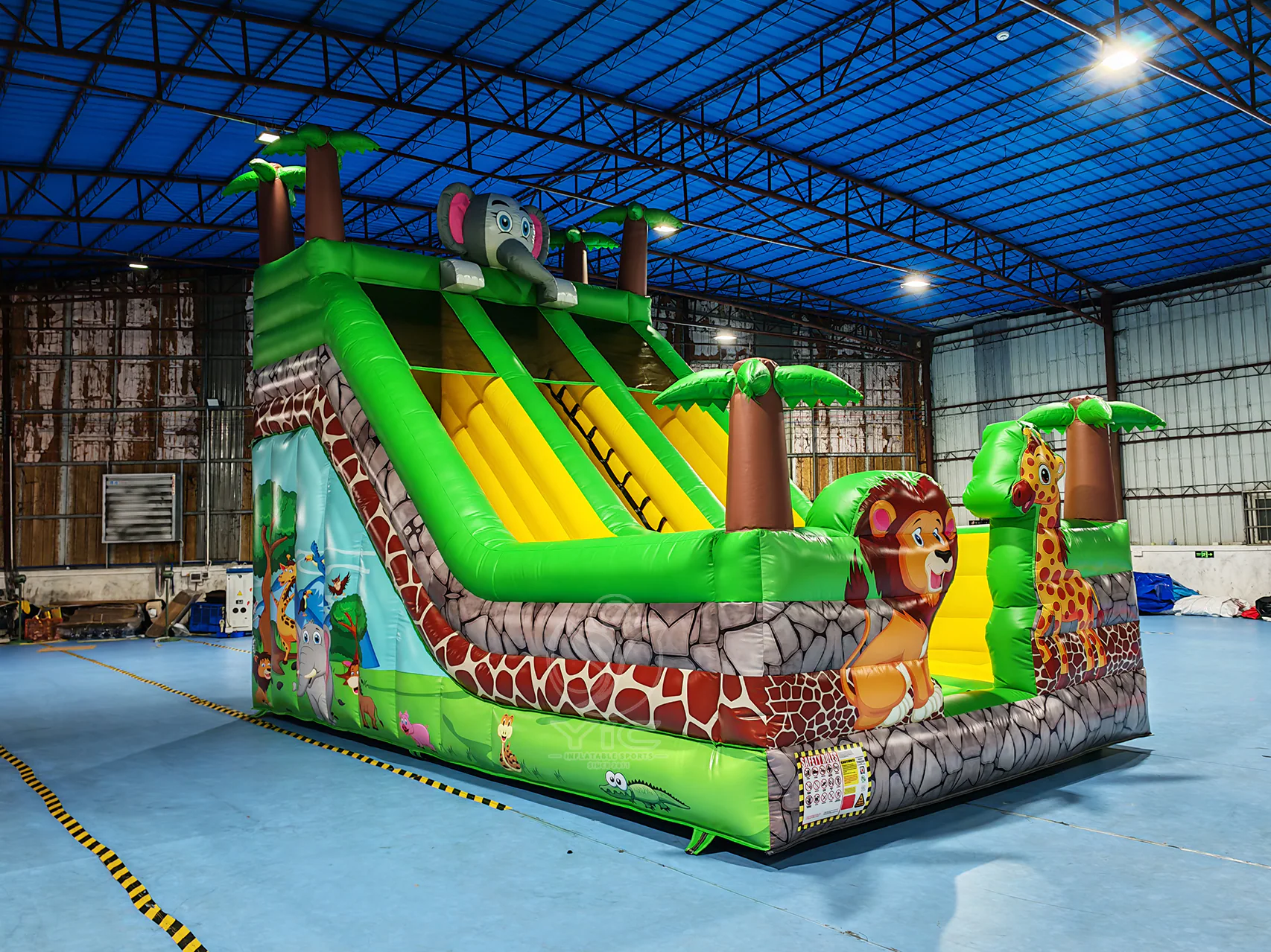 Safari bouncy castle product photo 2