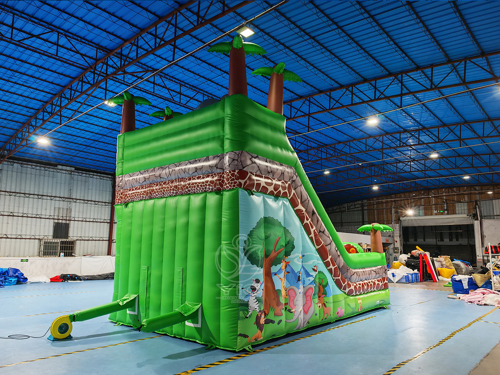 Safari bouncy castle product photo 4