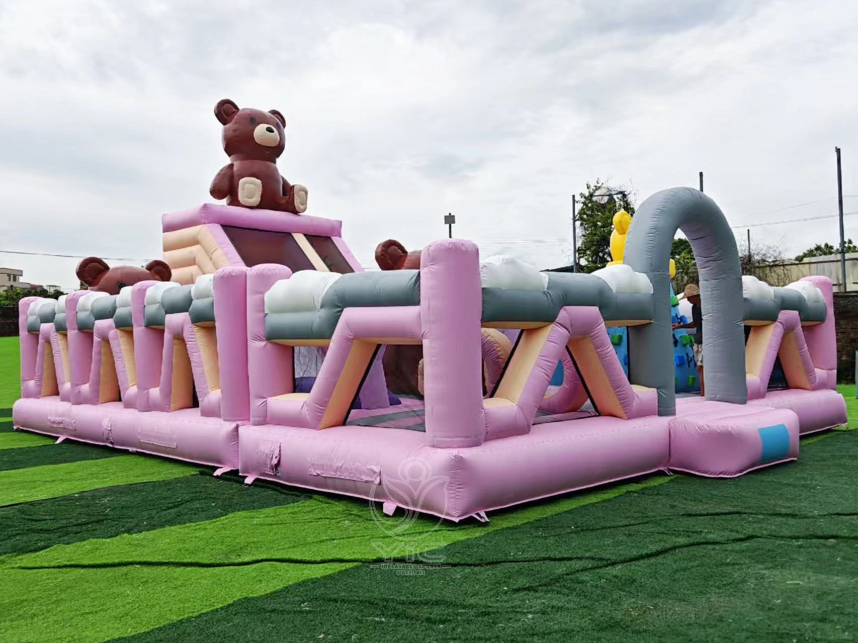 Teddy bear bounce house, a commercial themed inflatable play attraction by YIC Inflatable Sports Teddy bear bounce house, a commercial themed inflatable play attraction by YIC Inflatable Sports