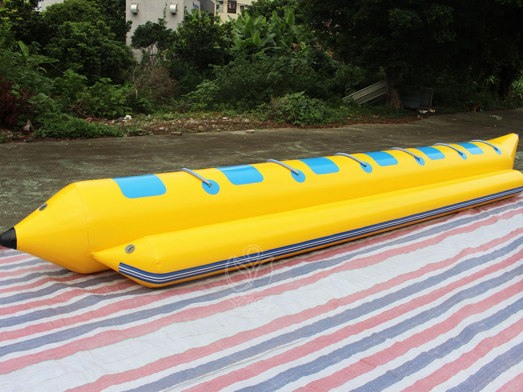 Blow up banana product photo 2