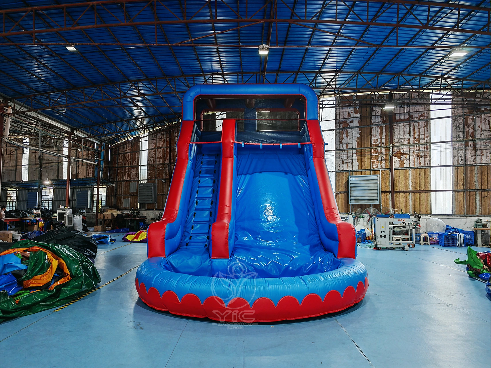 Double water slide with splash pool product photo 2