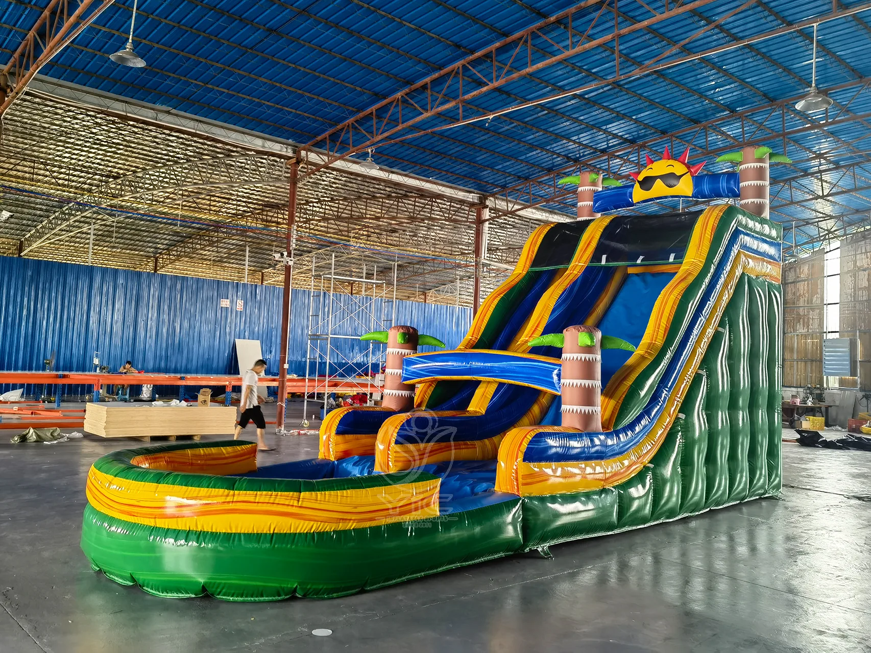 Palm tree water slide product photo 2